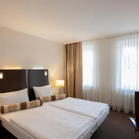 Am Hotel 4*