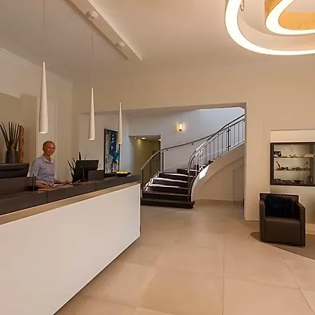 Am Hotel 4*