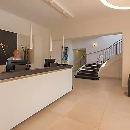 Hotel Am 4*