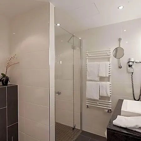 Hotel Am 4*