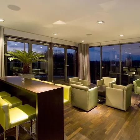 Am Hotel 4*